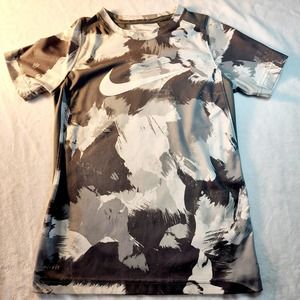 Nike Dri-fit Shirt Boys Small Camouflage Paint